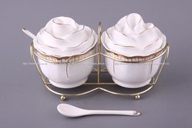 НАБОР "ЦВЕТОЧНАЯ СИМФОНИЯ": 2 САХАРНИЦЫ + 2 ЛОЖКИ НА МЕТАЛ.ПОДСТАВКЕ (КОР=18НАБОР.)590-028