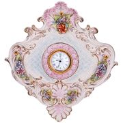 Часы настенные 51*48 см. циферблат диаметр=8 см. 