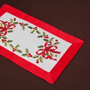 Салфетка венок остролист 30*50 cm.п/э (кор=400 шт)